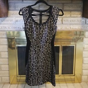 French Connection Black White Knit Dress NWT Sz 2